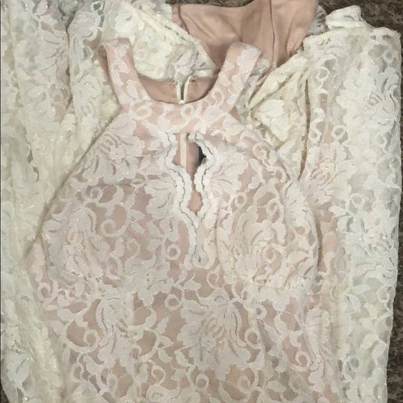 Dress - Picture 4 of 7